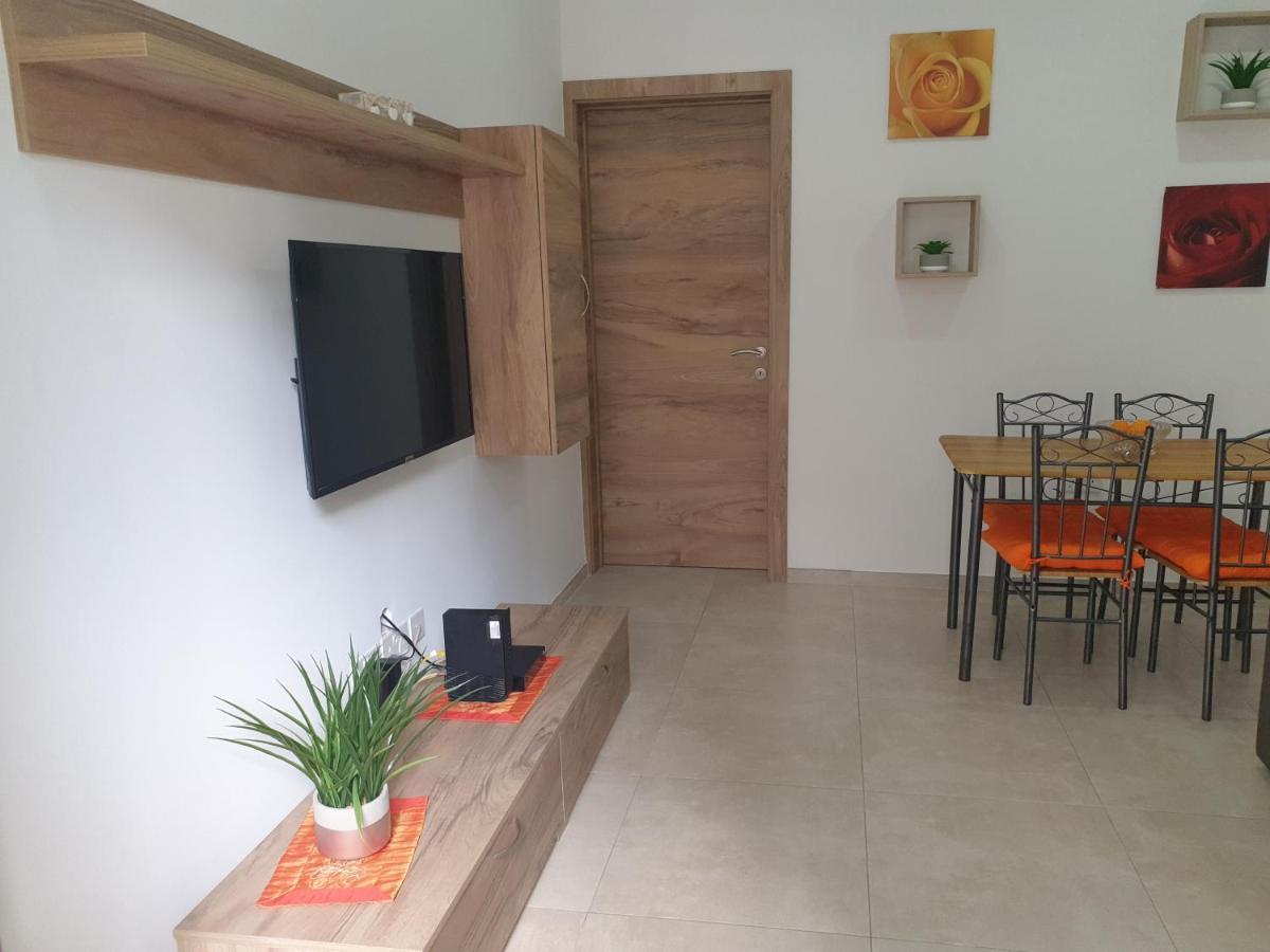 Modern Apartment In Central Bugibba Σεντ Πόλς Μπέι Εξωτερικό φωτογραφία